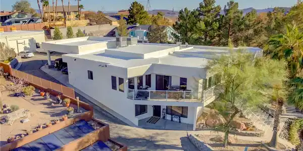 1433 Pueblo Drive