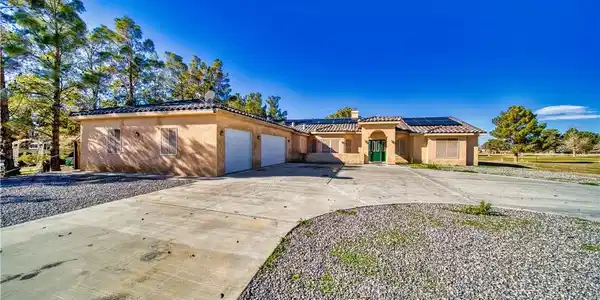 3000 Pebble Beach Avenue