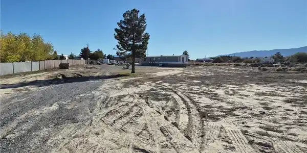4651 E Navajo Boulevard