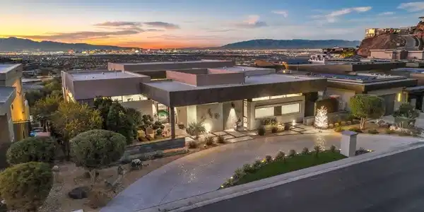671 Scenic Rim Drive