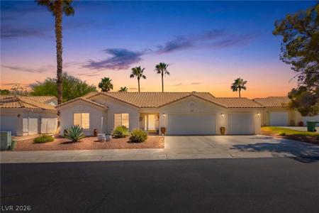 562 W Sierra Vista Circle