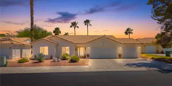 562 W Sierra Vista Circle