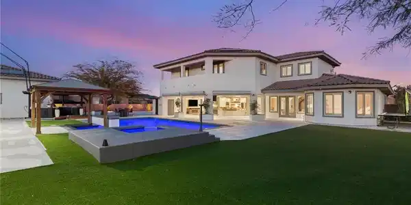 1035 Aviator Court