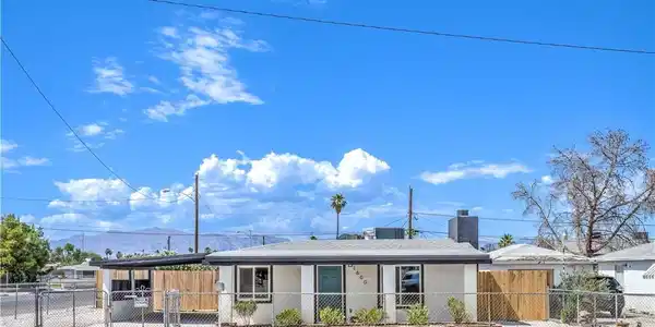 1600 E McDonald Avenue