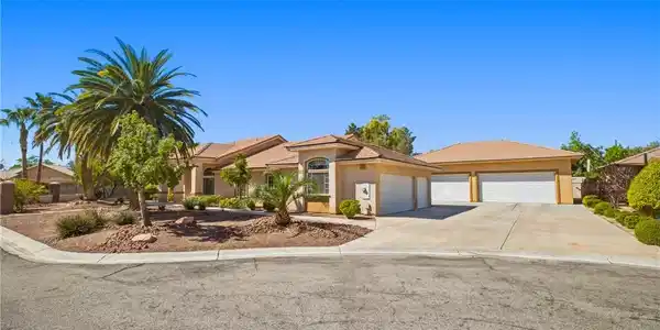 206 E Mesa Verde Lane