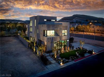 20 Lakefront Drive
