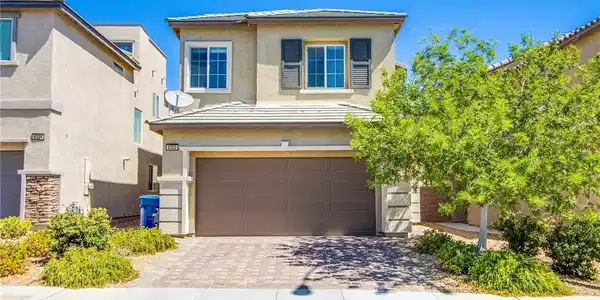 8320 Nebula Cloud Avenue