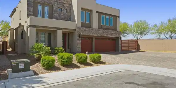 Image 2: End of cul-de-sac, extended paver driveway