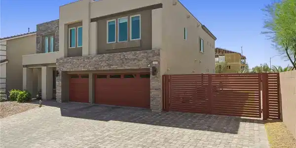 Image 3: 13' RV gate