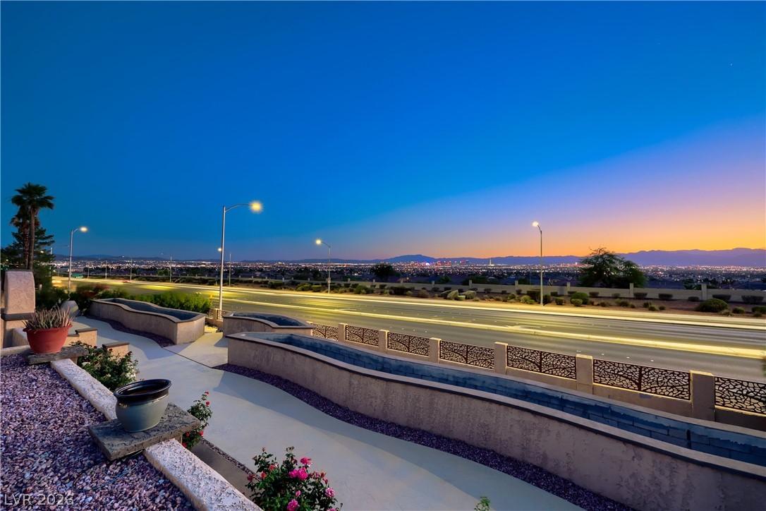 Image 3: UNOBSTRUCTED STRIP & VALLEY VIEWS!