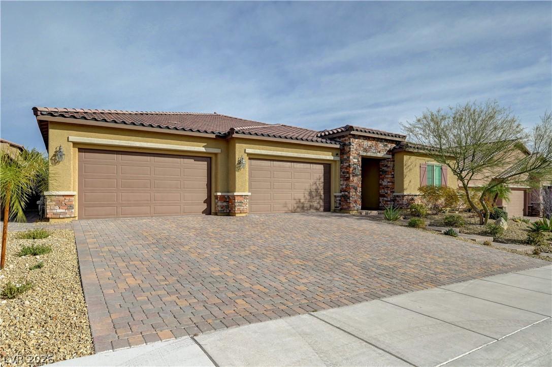 Image 2: FOUR CAR GARAGE