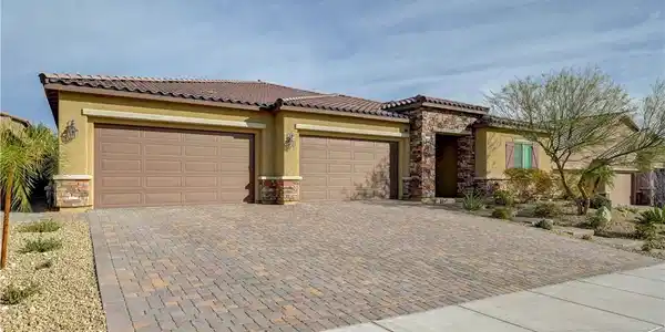Image 2: FOUR CAR GARAGE
