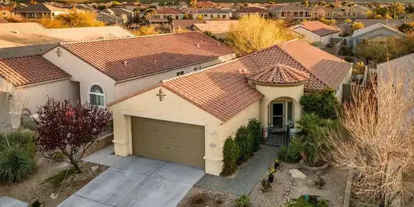 2767 Lochleven Way