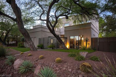 628 Edgebrook Drive