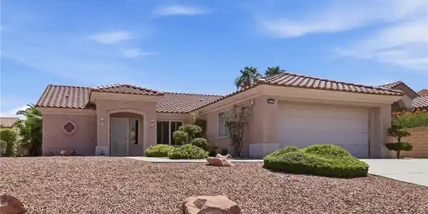 Image 2: Enjoy premier Sun City Summerlin living with conve
