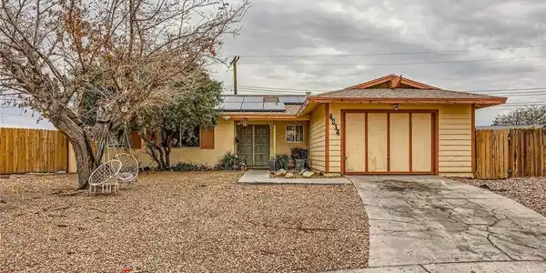 4214 Bay Circle