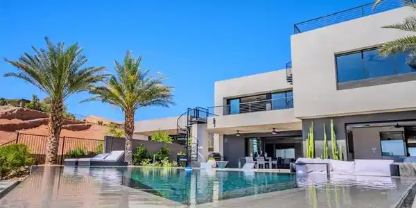 12 Falling Canyon Court