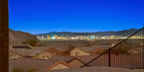 4732 Amazing View Street
