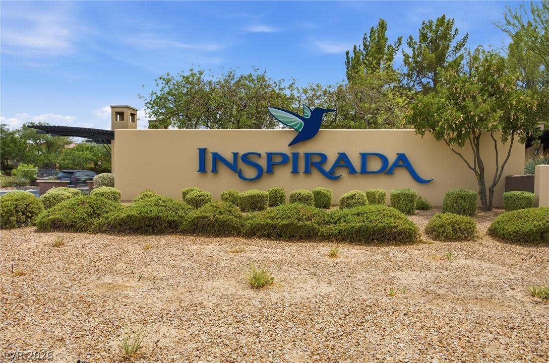 Image 2: The welcoming entrance sign for a desert community