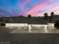 Image 1: Front view evening