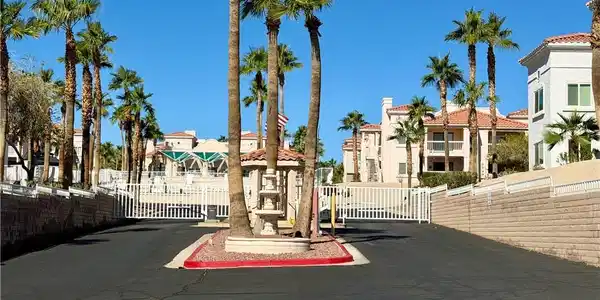1980 Las Palmas Lane
