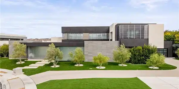 2787 La Bella Court