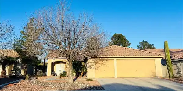 6208 Shadow Oak Drive