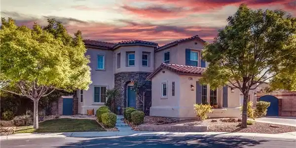 9395 Arrowhead Bluff Avenue