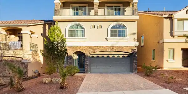 7232 Sierra Moon Court