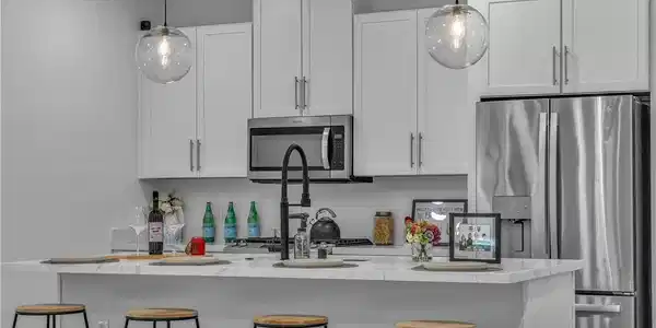 600 N Carriage Hill Drive