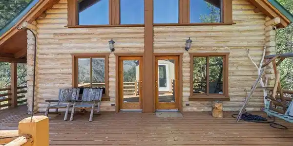 Image 4: Recently updated interior, natural log & open beam