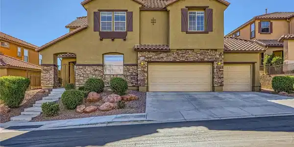 1178 Yellow Orchid Street