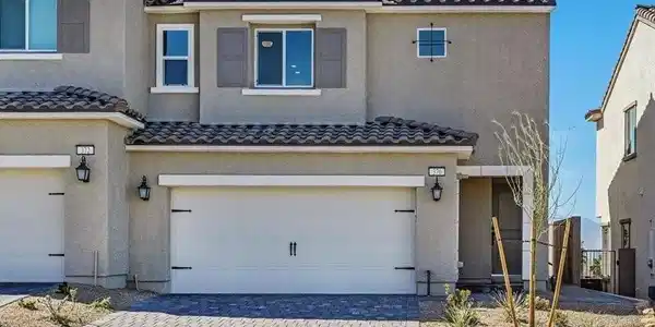 370 Rosefinch Street