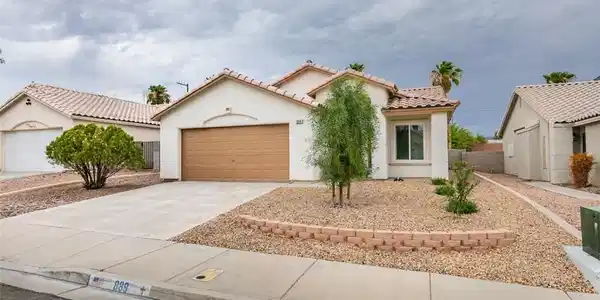 889 Cozy Valley Street
