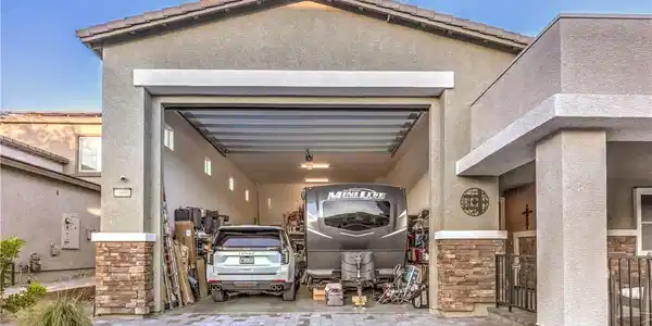 10090 Desert Azure Street