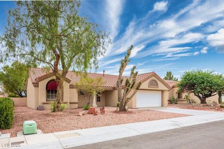 2516 Desert Sands Drive