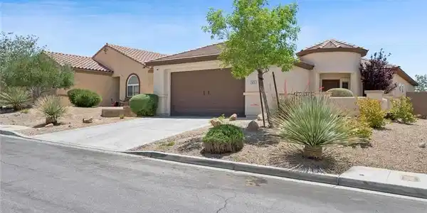 2425 Sturrock Drive