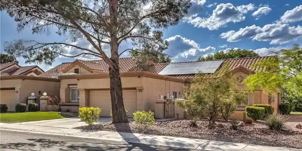 Image 3: Yes, the house has Solar.  It is a Power Purchase