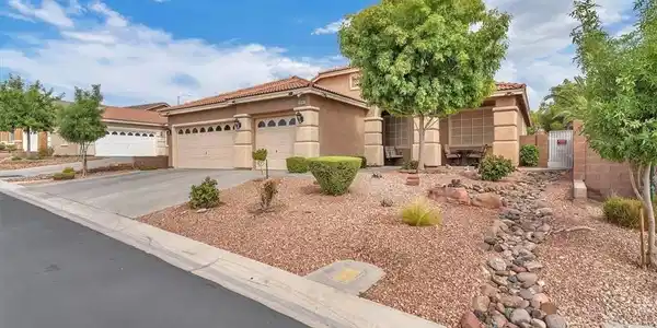 10304 Crystal Arch Avenue
