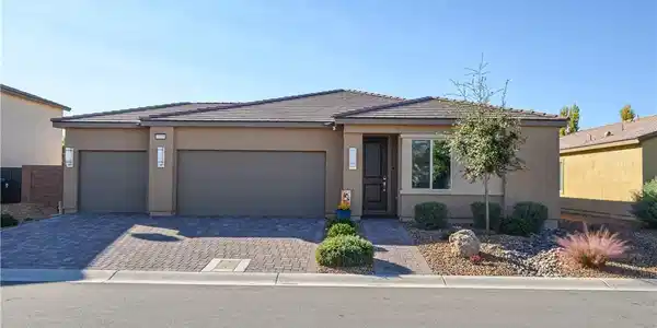 5519 Eleganza Avenue