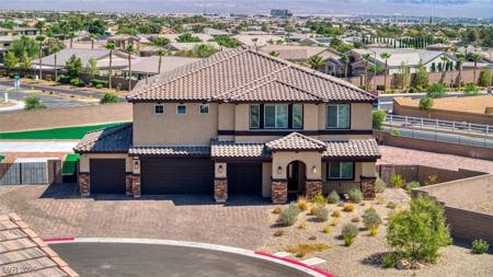5592 Hickory Tree Street