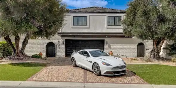828 Vegas Valley Drive
