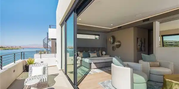 44 Lakefront Drive