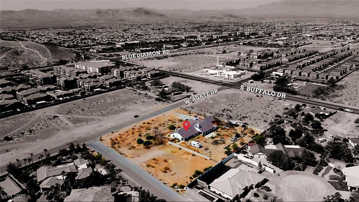 Image 2: Located in a prime location
