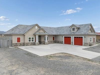 3201 S Underbrush Avenue