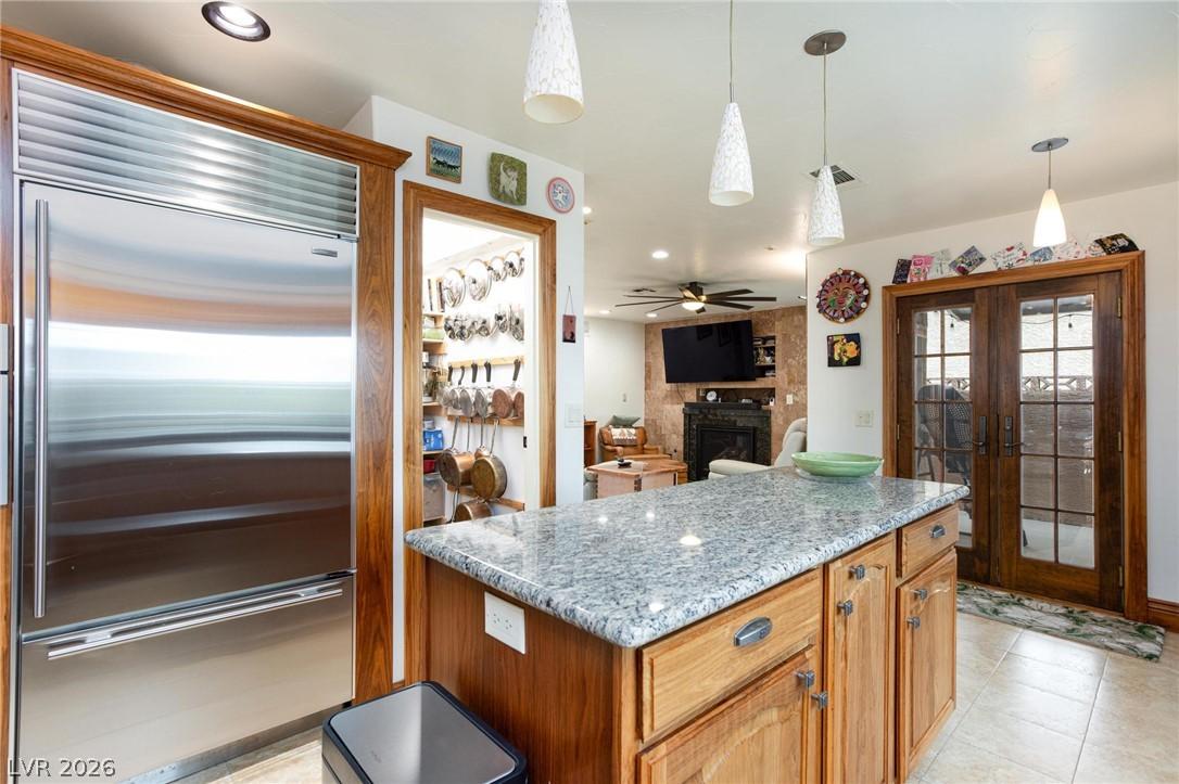 Image 4: A well-appointed kitchen featuring a substantial g