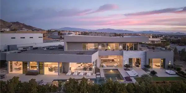 19 Flying Cloud Lane