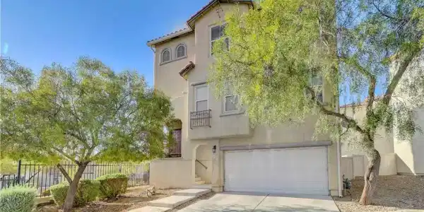 7010 Canary Ivy Way