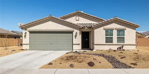 3924 E Garfield Drive