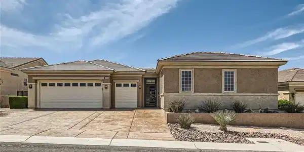 2743 Evergreen Oaks Drive
